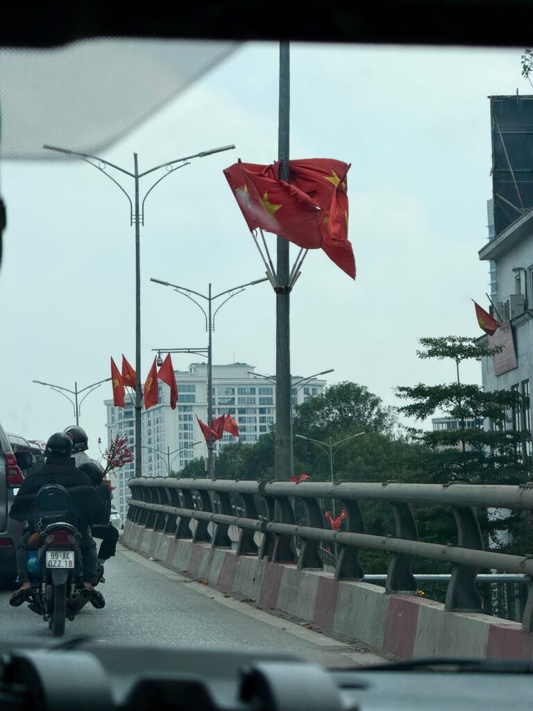 Strada verso il centro di Hanoi, Vietnam